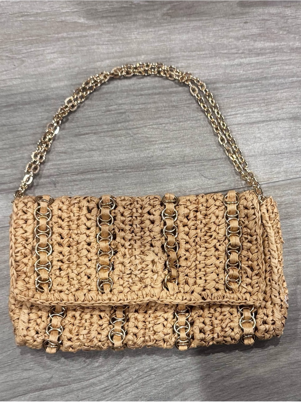 Woven Straw Shoulder Bag with Gold Chain - Tan.